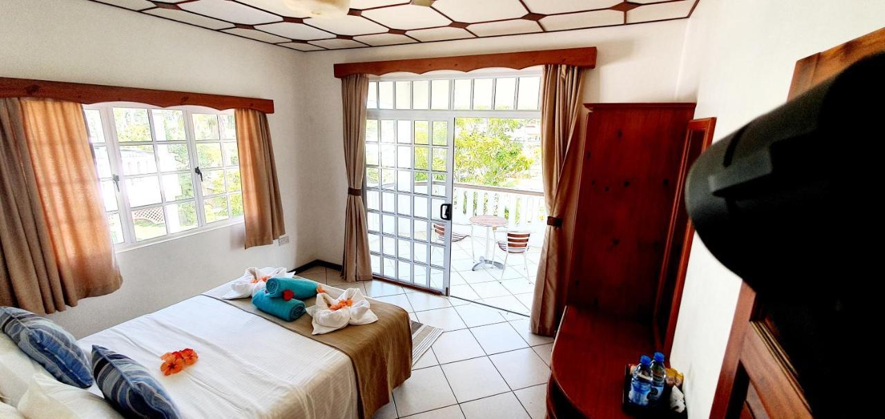 Ocean Jewels Hotel Grand Anse  Exterior photo